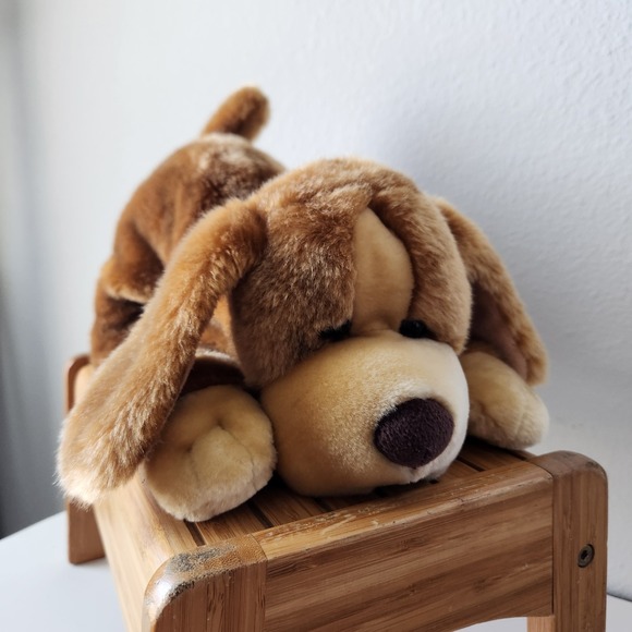 Vintage 2000 Toys R Us Animal Alley Laying Brown Darby Puppy Dog Large Plush 16" - Picture 5 of 11